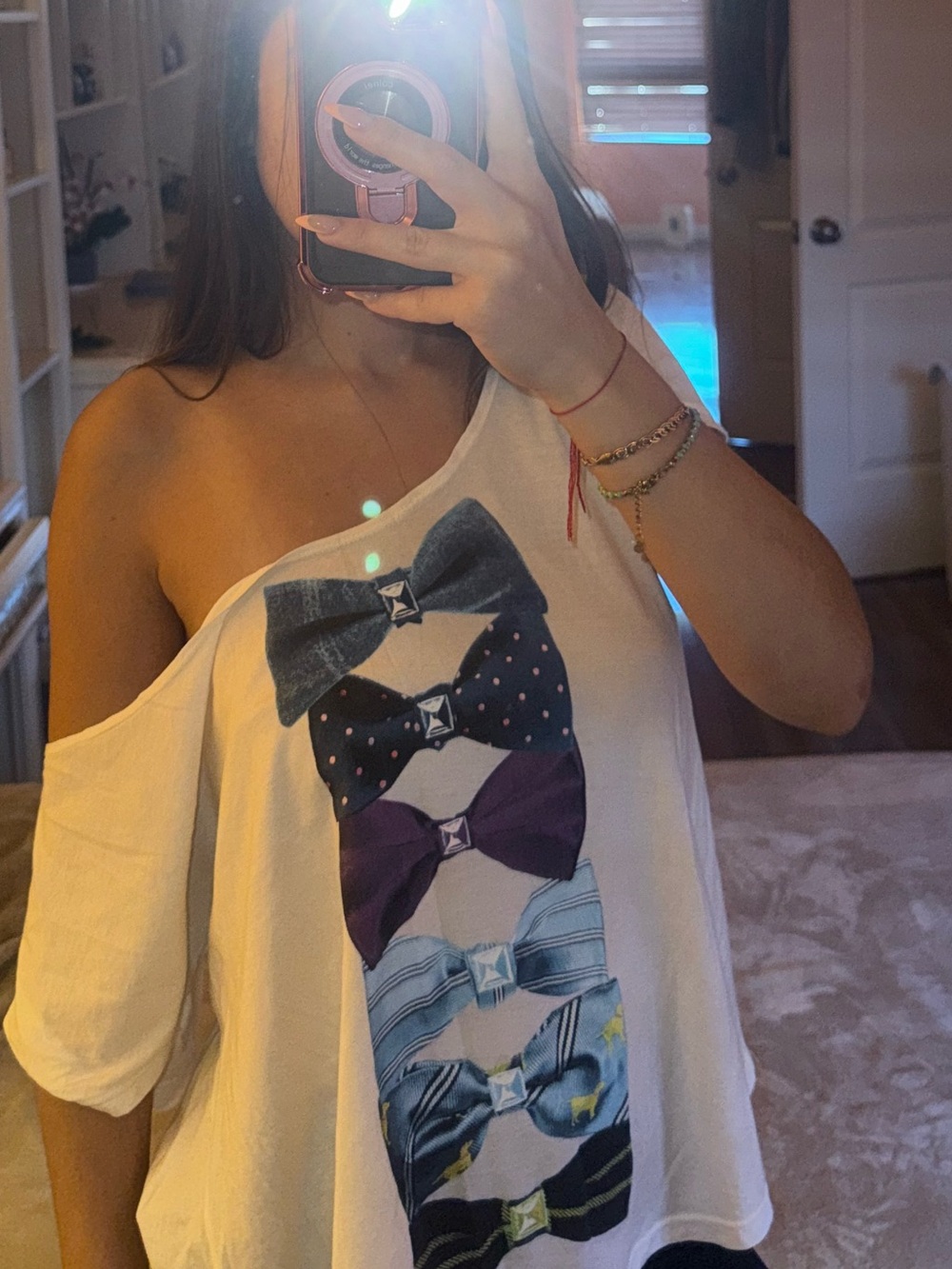Women’s White One-Shoulder Bow Graphic Top